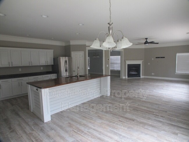 Building Photo - 349 Primrose Walk