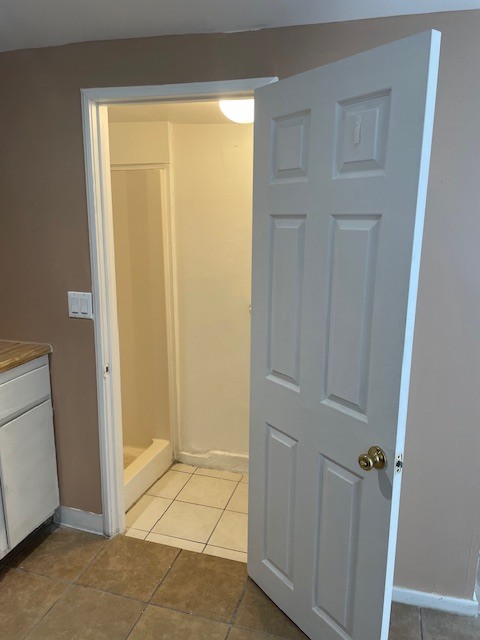 Un baño/ducha nuevo... - 19438 Lorne St