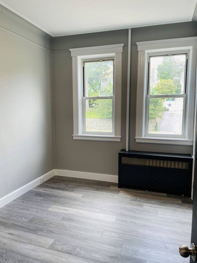 Primary Photo - 17 Clement St