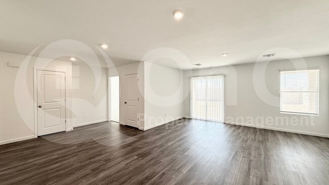 Building Photo - 24501 W St Anne Ave