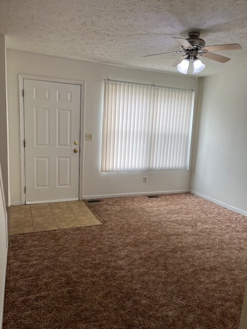 Foto del edificio - 126 Twyckenham Blvd