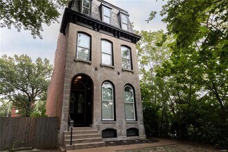 Building Photo - 1736 Nicholson Pl