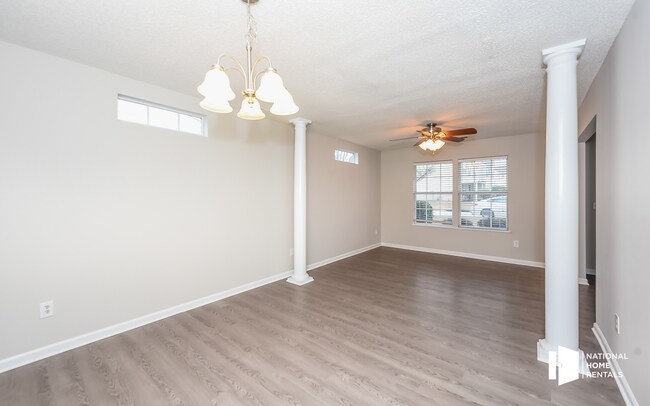 Building Photo - 316 Fox Trot Dr