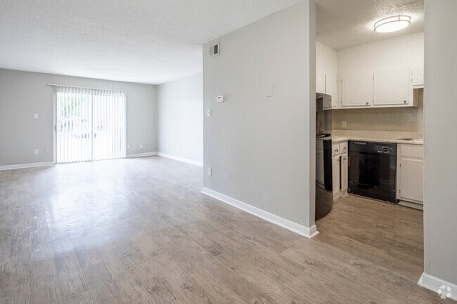 3BR, 2BA - 1,200SF - Clay Landings