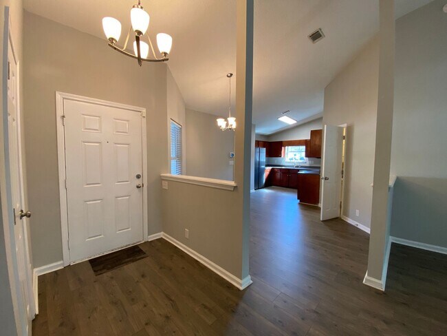 Building Photo - 118 Hydrangea Rd