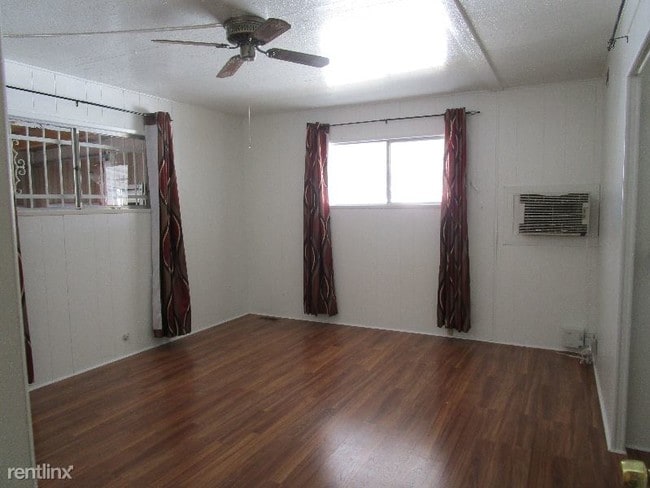 Building Photo - 330 San Mateo Cir