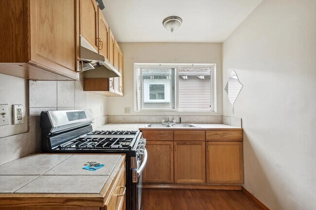 Foto del edificio - 4708 7th Ave NE