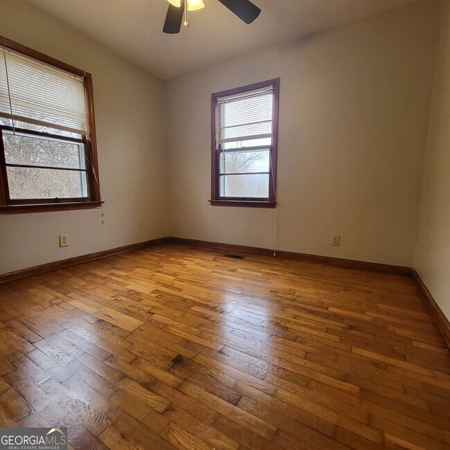 Foto del edificio - 60 Turner Bend Rd SW