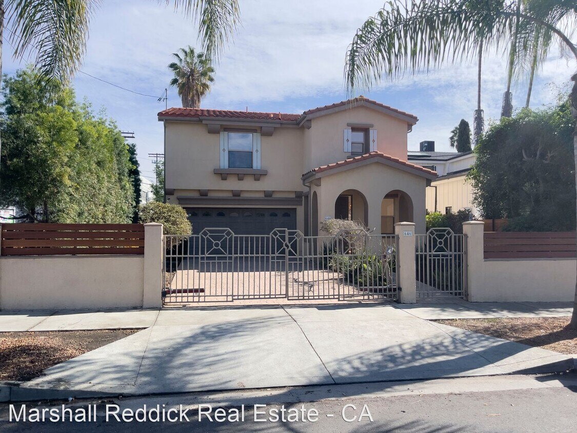 Primary Photo - 4 br, 3.5 bath House - 646 N Sierra Bonita...