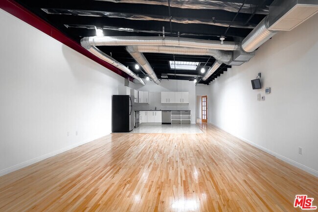Building Photo - 5401 Alvern Cir
