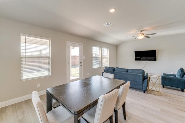 Foto del edificio - 723 Williams Wy