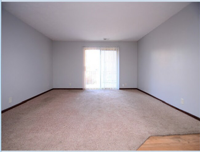 Foto del edificio - 2321 Benson Gardens Blvd