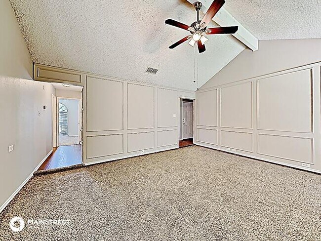 Building Photo - 808 Crystal Creek Ln, Arlington, TX 76001