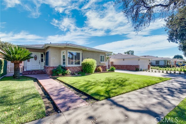 Building Photo - 5410 Persimmon Ave