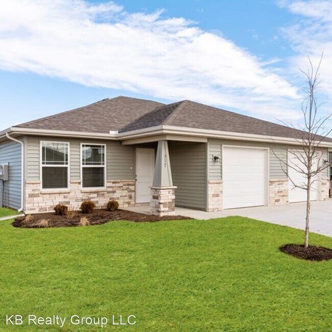 Foto del edificio - 3 br, 2 bath House - 429 SE Rock Garden Lane