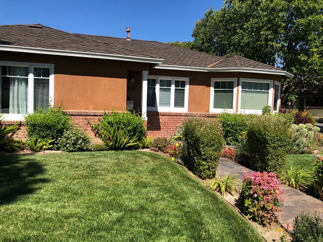 Building Photo - Charming Home for Rent in Naglee Park