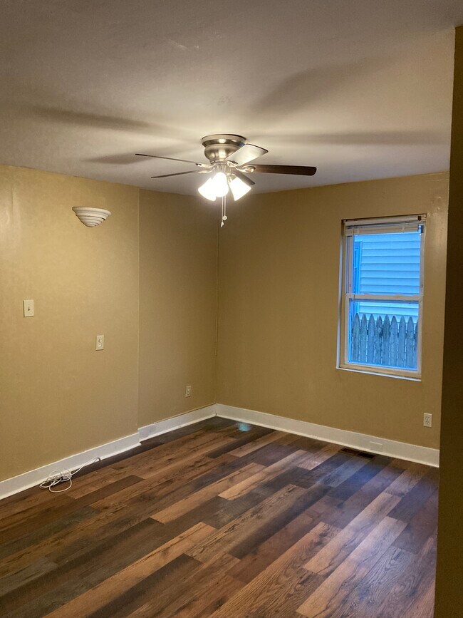 210 Farnham St Unit 212 apt 2 2nd floor, Lawrence, MA 01843