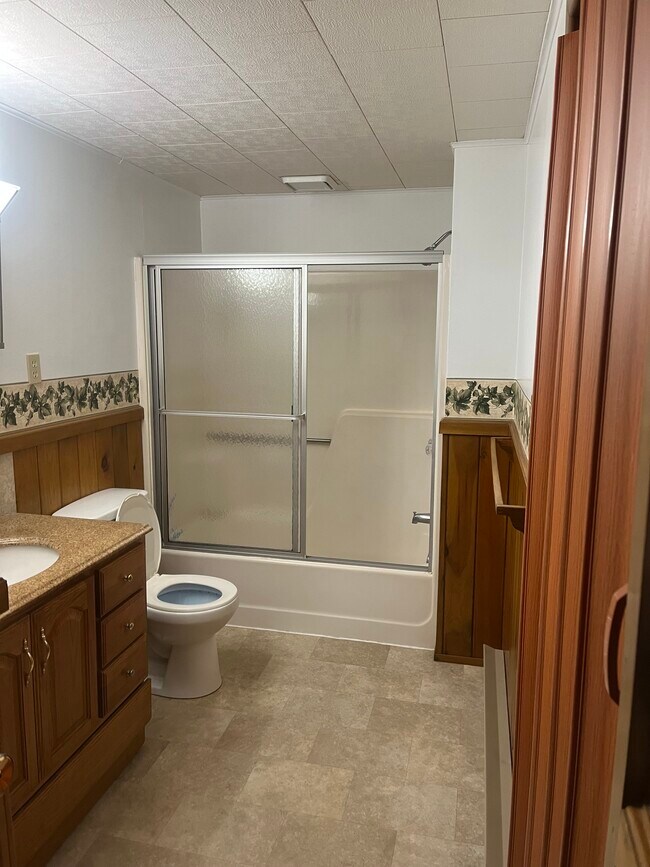 Bathroom - 1473 Brian Ln