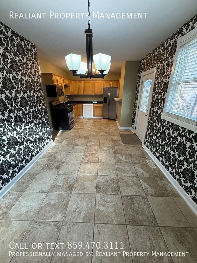 Building Photo - 711 W Maxwell St