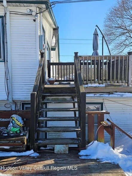 Foto del edificio - 477 Lattintown Rd