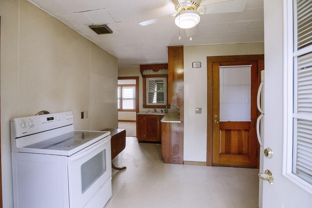 Primary Photo - 7 Gillis St