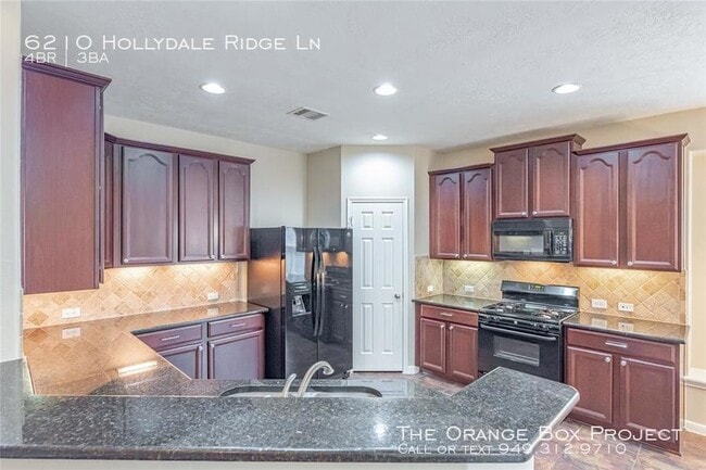 Building Photo - 6210 Hollydale Ridge Ln