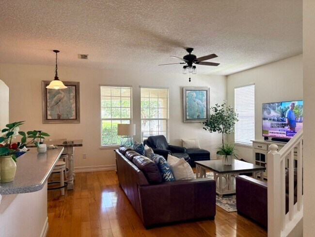 Foto del edificio - Beautiful 4 bedroom, 2.5 bath home with 2,444 sq. ft. in Harmony