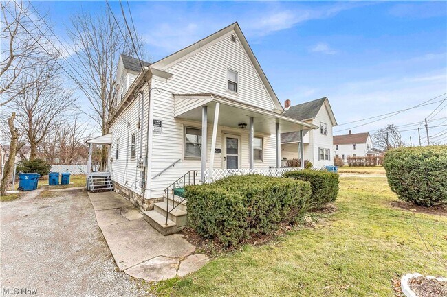 Foto del edificio - 3229 Elyria Ave