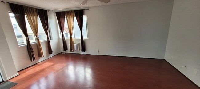 Foto del edificio - 210 N Alhambra Ave