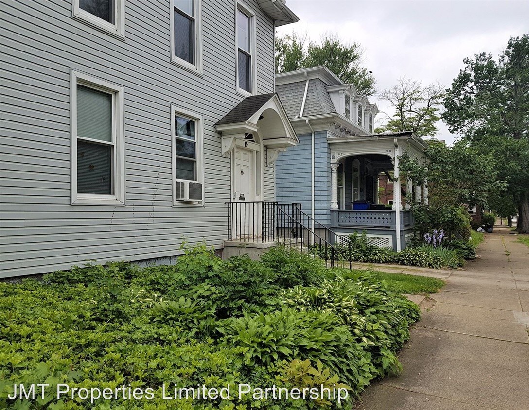 Primary Photo - 327 W 9th St