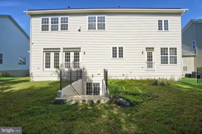 Building Photo - 23130 Timber Creek Ln
