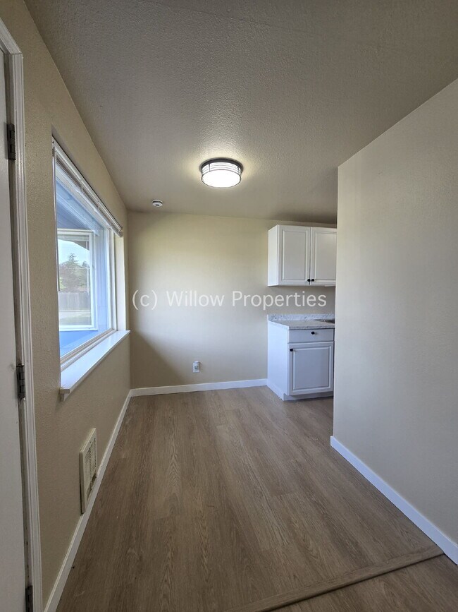 Foto del edificio - One Bedroom Newly Remodeled