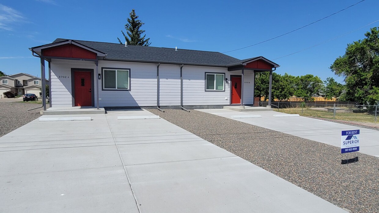 Primary Photo - Modern Brand New 2 Bed, 1 Bath Duplex - AV...