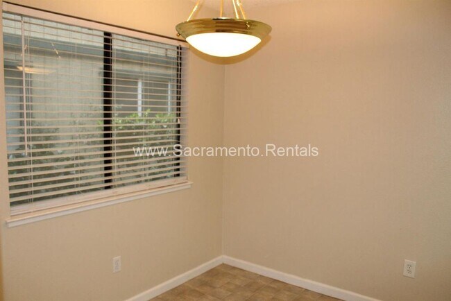 Foto del edificio - 2 br, 1 bath House - 251 Del Verde Circle #1