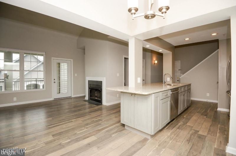 Foto principal - 2 br, 2 bath Condo - 46622 Drysdale Ter # 301
