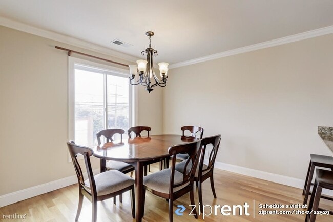 Building Photo - 2 br, 1 bath House - 693 42nd Ave, San Fra...
