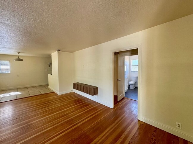 Building Photo - 277