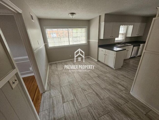 Building Photo - 6151 Haddington Dr