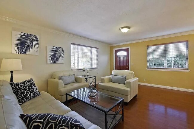 Foto del edificio - 680 Conway Rd