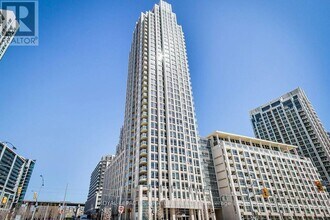 Building Photo - 628 Fleet St