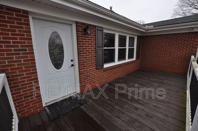 Building Photo - 2404 Meiggs Rd