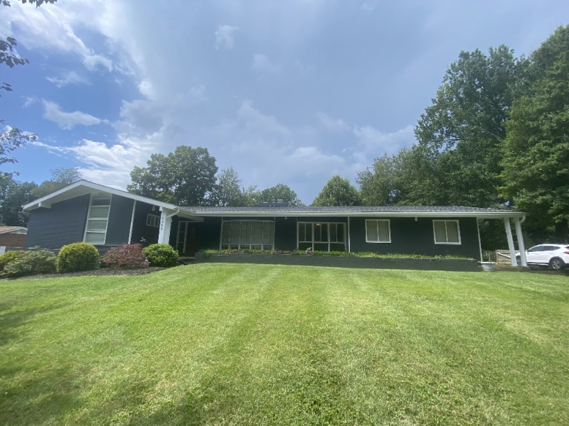 Primary Photo - 1301 Hollins Rd