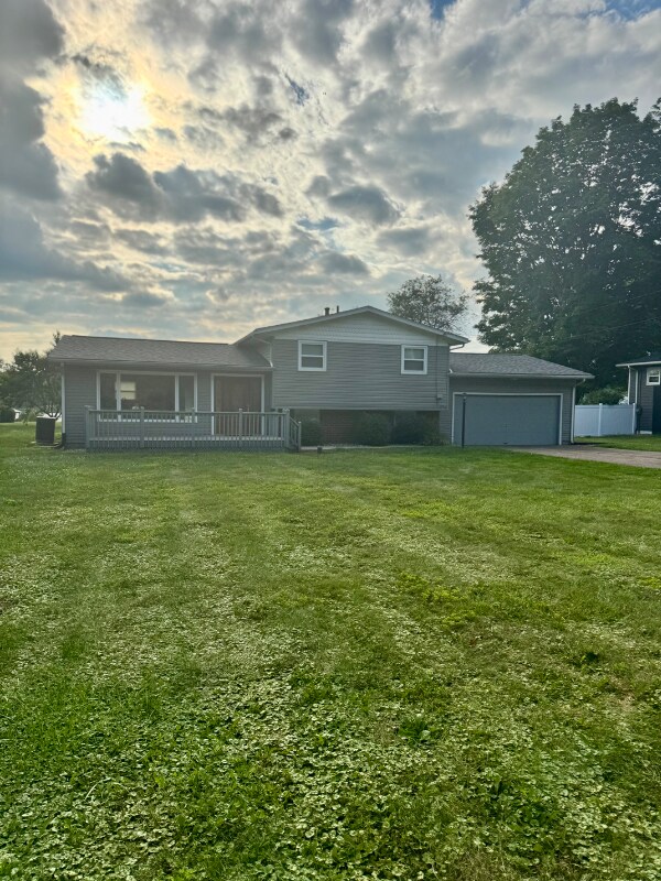 Foto principal - 5005 Harmont Ave NE