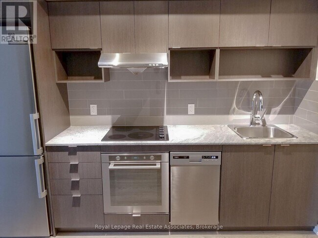 Photo du bâtiment - 7 Mabelle Ave