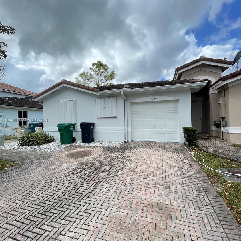 Foto principal - 4760 SW 166th Ct