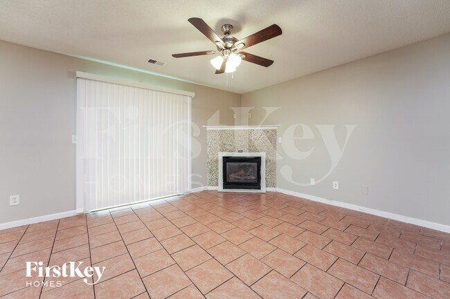 Foto del edificio - 255 Fieldview Ln