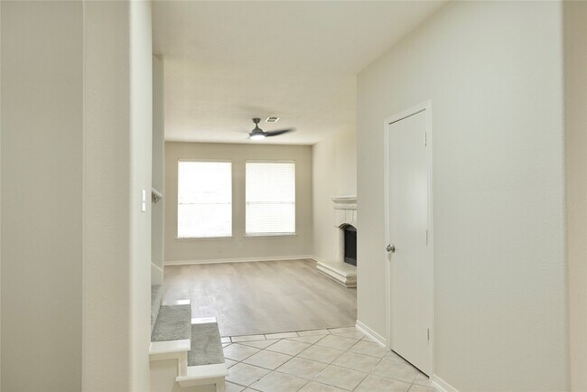 Foto del edificio - 23902 Spring Way Dr