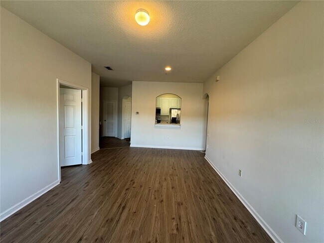 Foto del edificio - 7990 Baymeadows Cir W