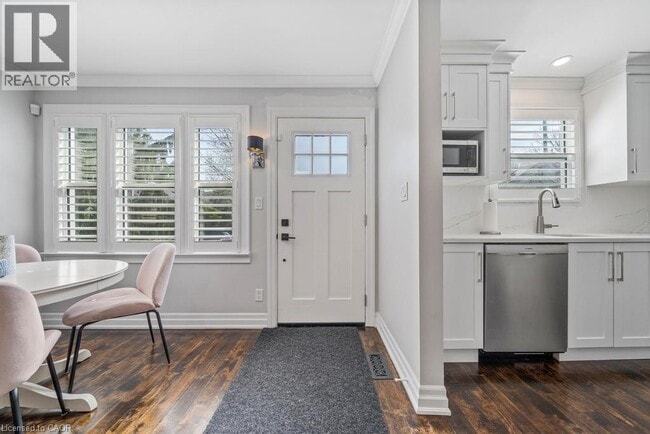 Building Photo - 198 Homewood Ave