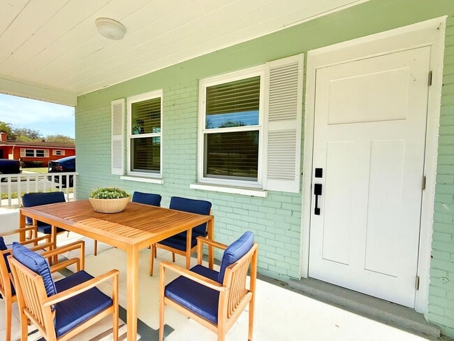 Photo - 748-750 Bethune St Townhome